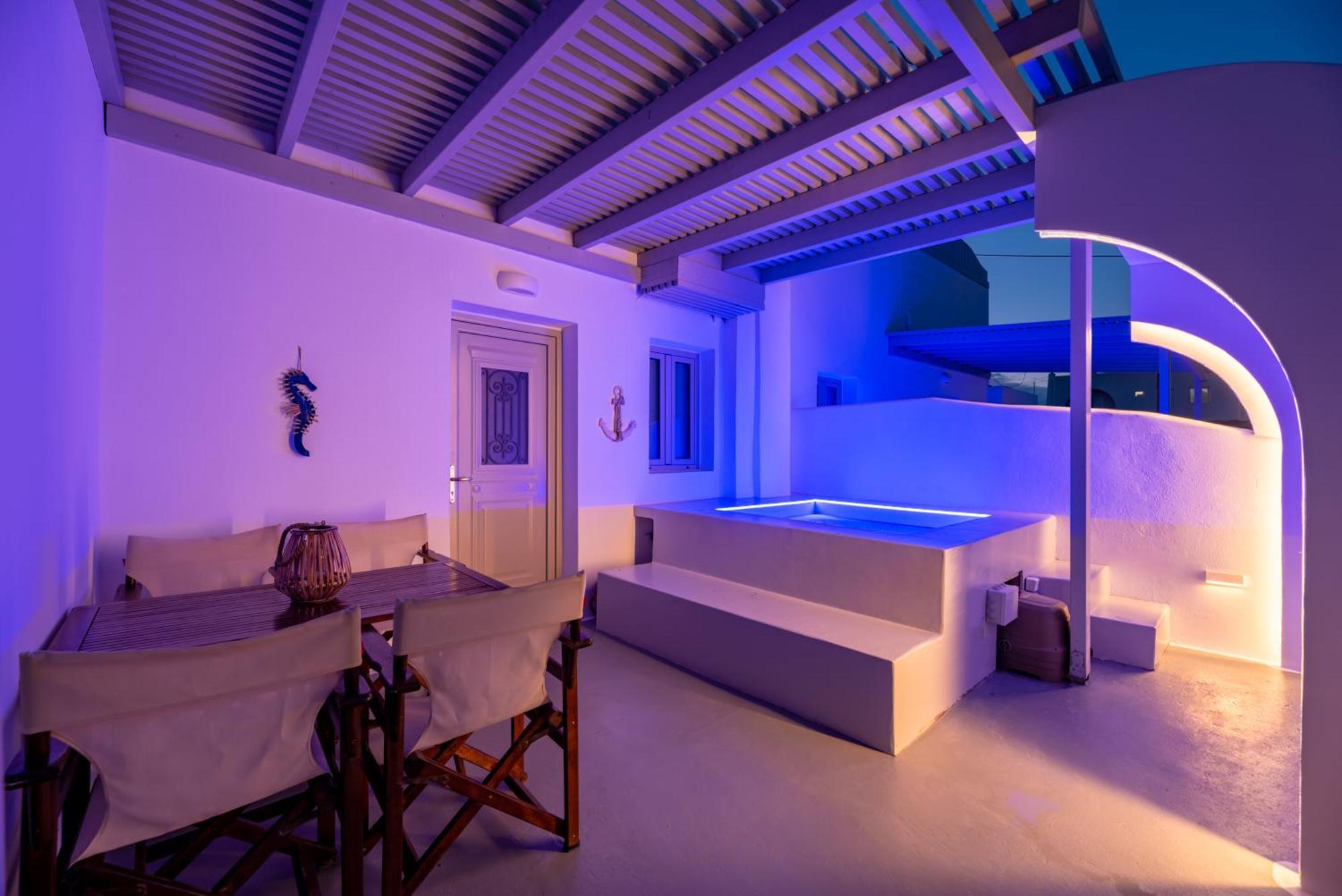 Aerenia Luxury Suites Karterados  Exterior photo