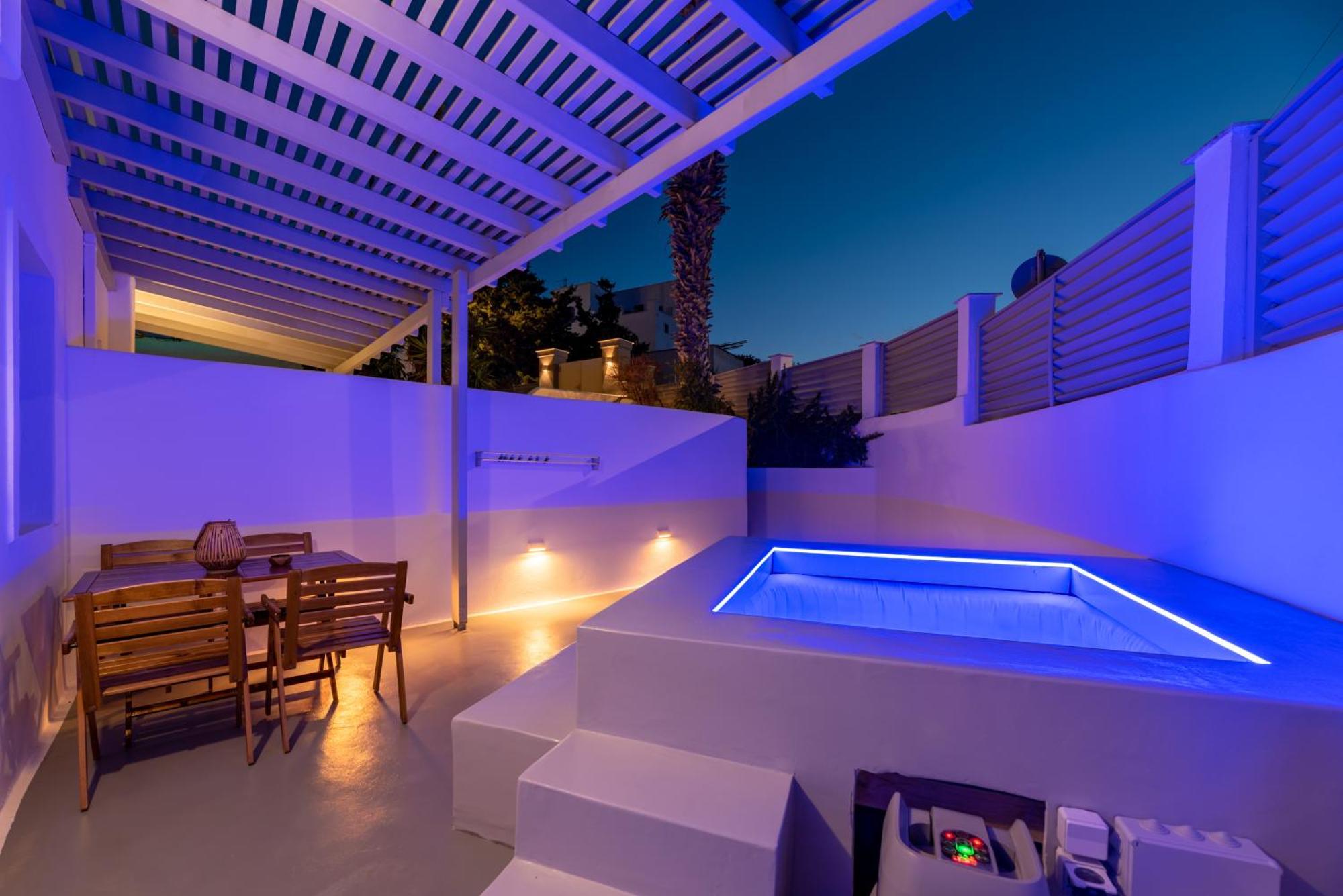 Aerenia Luxury Suites Karterados  Exterior photo