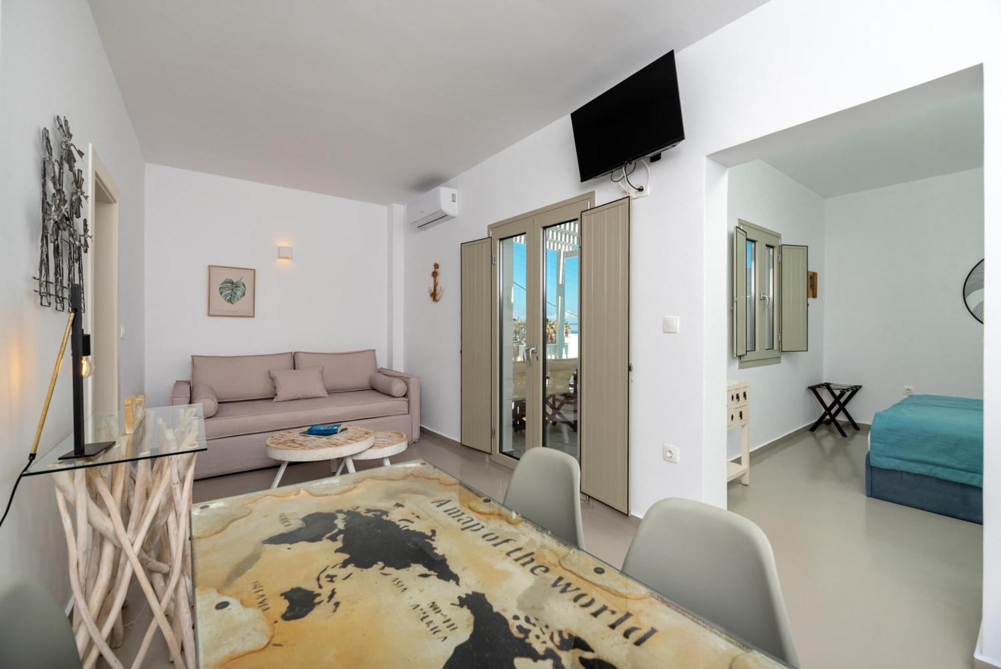 Aerenia Luxury Suites Karterados  Exterior photo
