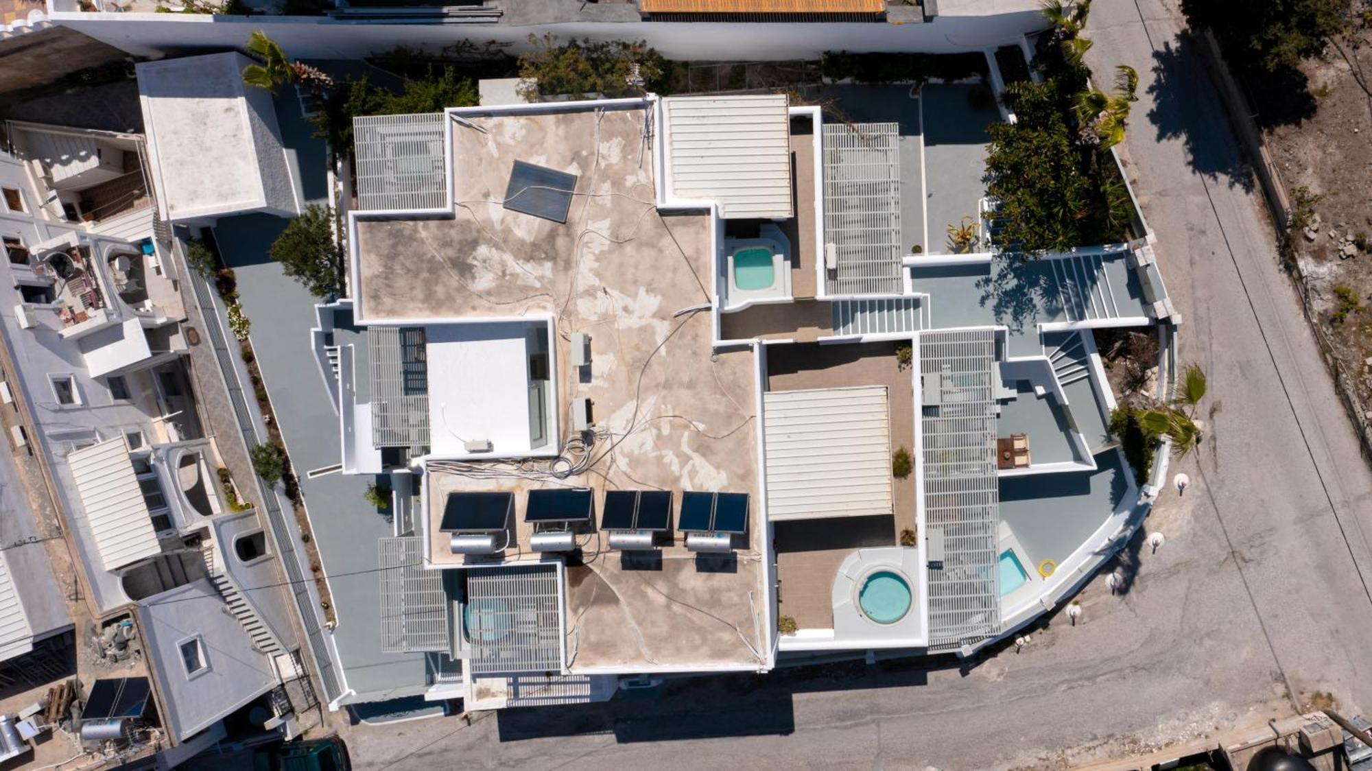 Aerenia Luxury Suites Karterados  Exterior photo